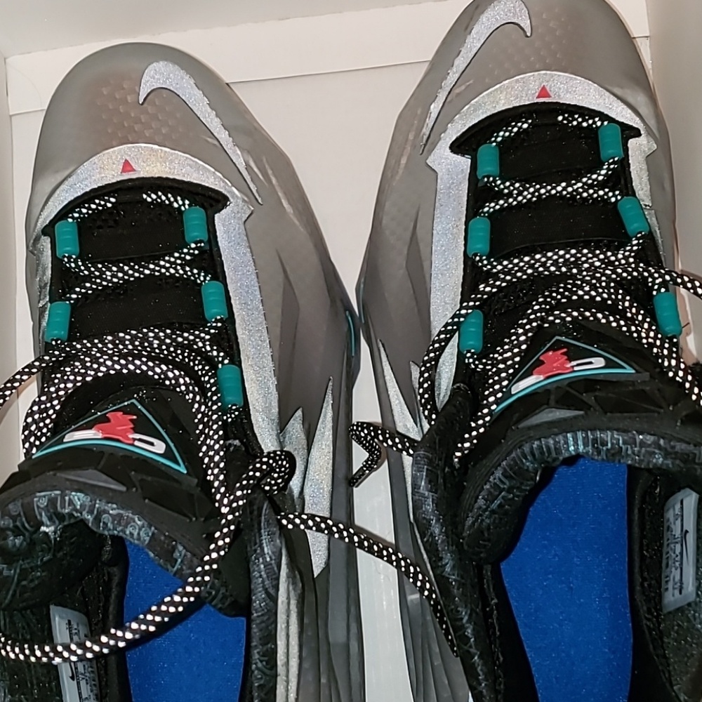 Nike Chuck Posite "Metallic Silver"